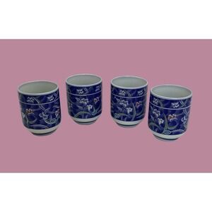 Japanese Sake Teacups 4 Porcelain Collectable Blue Floral Cups